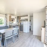 Du Sevron مكان تخييم Saint-Etienne-du-Bois (Ain)